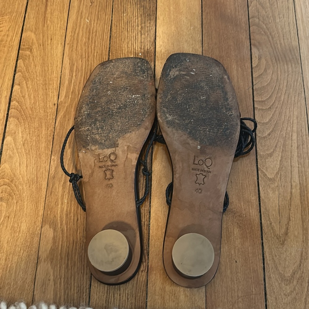 LOQ Black Strappy Leather Sandals - Picture 10 of 10